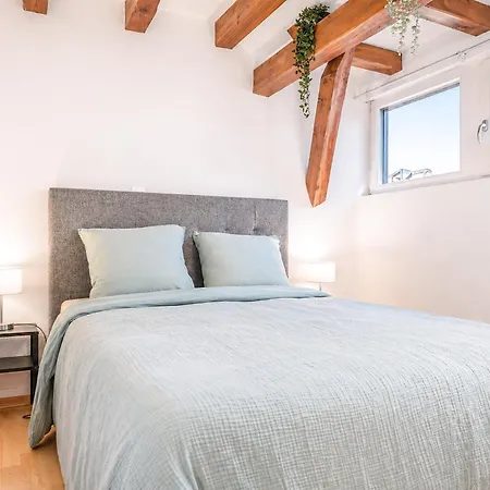 Alsacien Lumineux Dans Un Corps De Ferme Renove, Avec Balcon Sur Les Vignes, 2 Queen Et Parking Prive شقة
